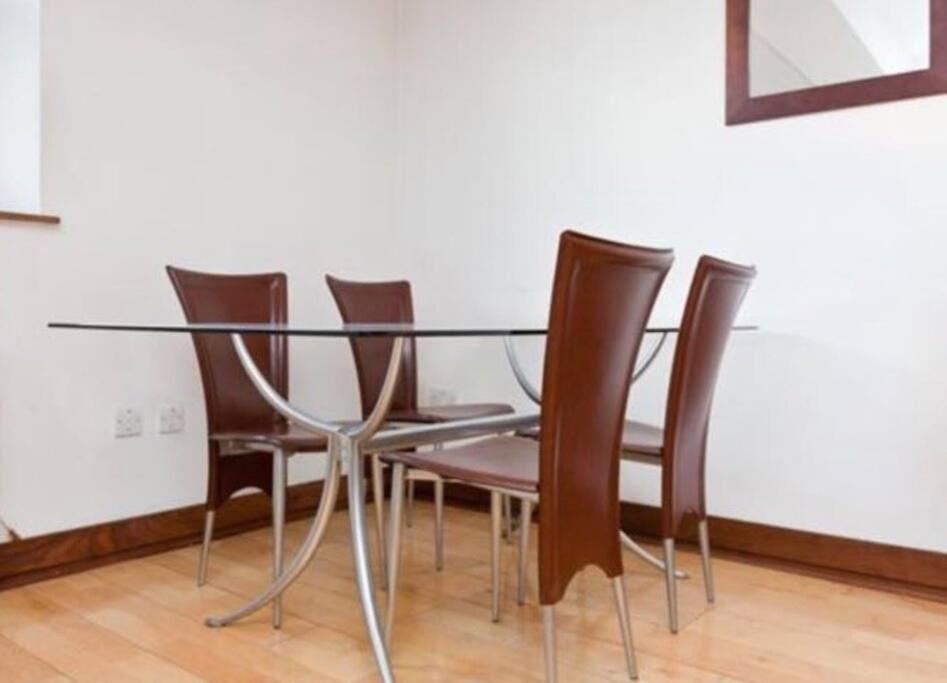 Modern Apt In Heart Of Dublin Bagian luar foto