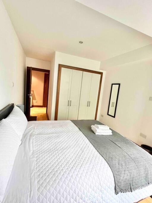 Modern Apt In Heart Of Dublin Bagian luar foto